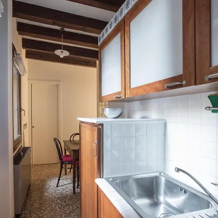 Ca Della Regina Apartment *