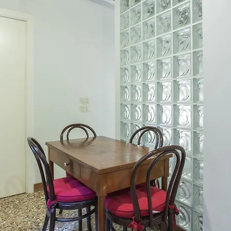 Ca Della Regina Apartment
